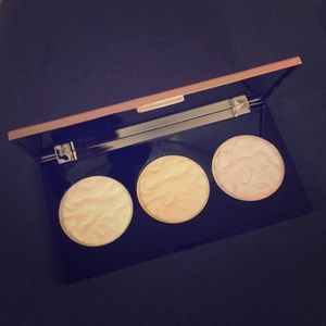 Makeup Revolution Strobe Lighting Palette